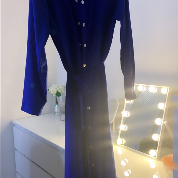 Dress - Picture 4 of 5